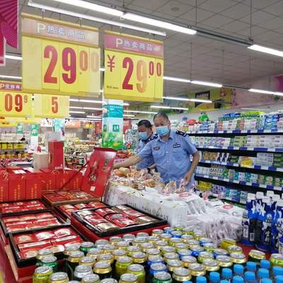 玲瓏鎮開展中秋節前食品安全專項檢查，筑牢群眾飲食安全防線